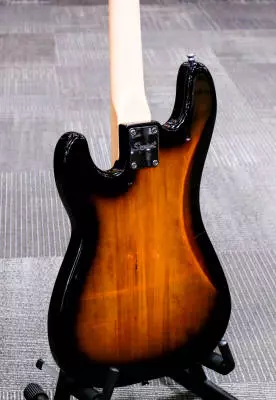Squier - Sonic Precision Bass, Maple Fingerboard - 2-Colour Sunburst 2
